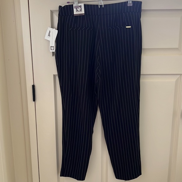 Brand-New Dandy-Style Ankle Pants by Anne Klein - Picture 2 of 6